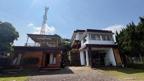 Jayagiri Inn in Tangkubanperahu