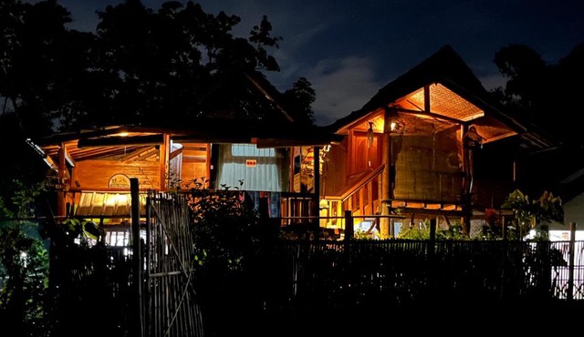 Jonny's Places in Tetebatu