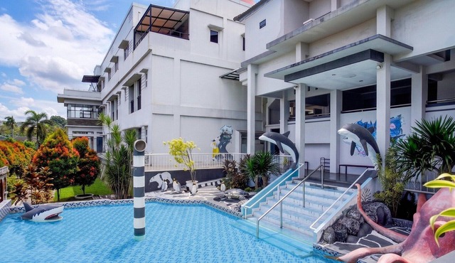 Kuraya Twin Balcony Suite in Lampung