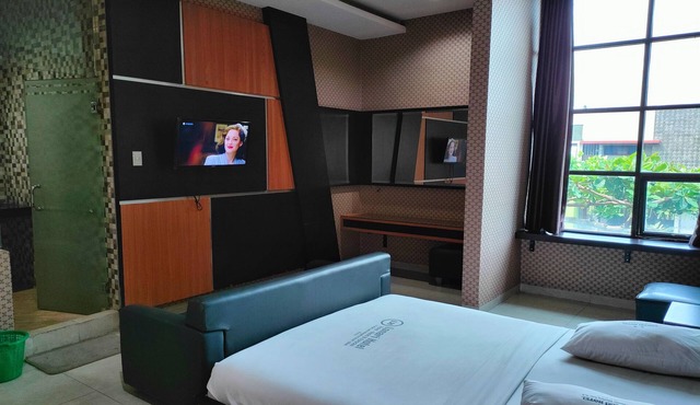 Lonari Hotel in Medan
