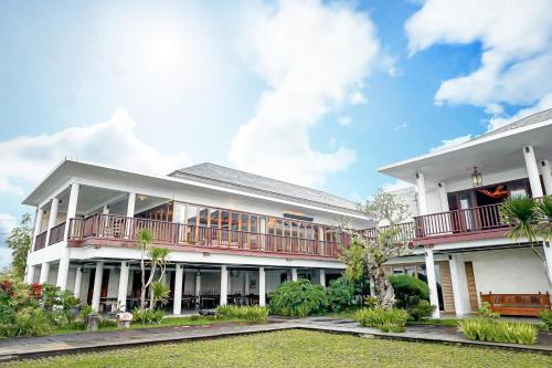 Louis Kienne Resort Bandungan