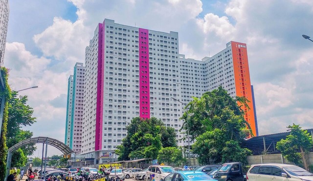 Lovely Urban Living In 2Br At Apartment Green Pramuka City