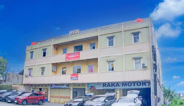Luxury Deluxe DBL Retreat W/Free WiFi and Parking in Bandar Lampung