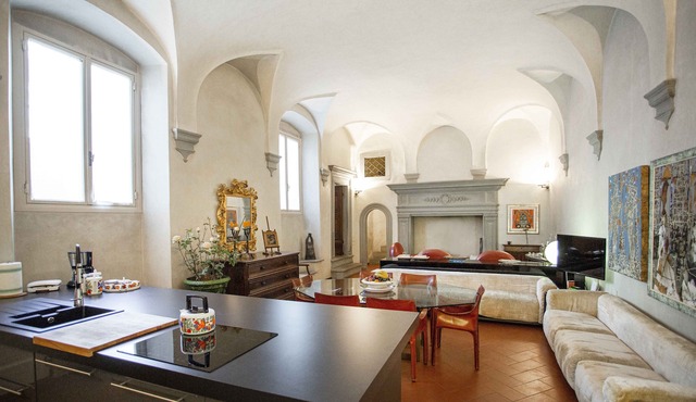 Luxury Renaissance Palace in Firenze