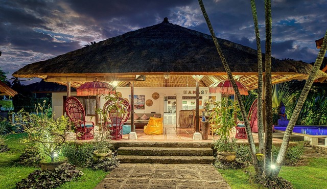 LUXURY Villa 3BR La plancha BEACH, 200m to the Beach, Heart of Seminyak,300m in kuta
