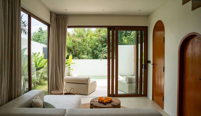 Majo 1BR Romantic Villa, 3 Min to Thomas Beach in South Kuta
