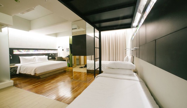 MaxOneHotels at Dharmahusada - Surabaya