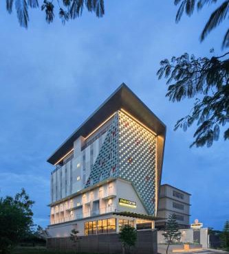 MaxOneHotels at Kota Harapan Indah-Bekasi in Bekasi