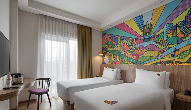MaxOneHotels Kota Harapan Indah Bekasi