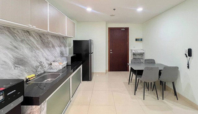 Neat And Cozy 2Br At The Reiz Condominium Medan