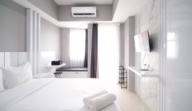 Nice And Comfy Studio Grand Dharmahusada Lagoon Apartment