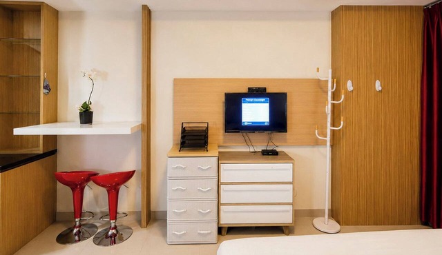 Nice Look Studio At Apartment Beverly Dago in Bandung