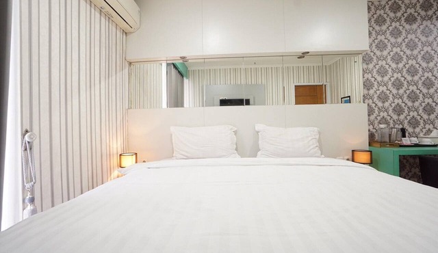 Oak Damar Deluxe Comfort Room
