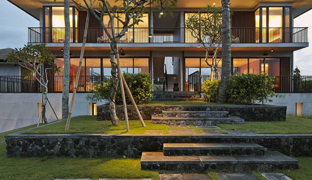 Oceanfront Luxury Escape – Bali Villa 1021 in Bali