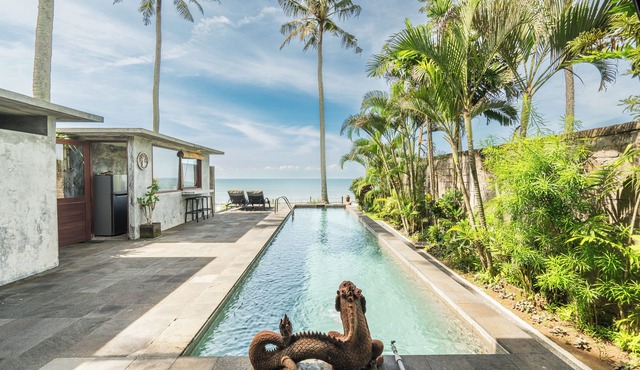 Oceanfront Serenity & Balian surf break in Balian Beach