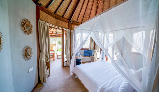 Ora Resort Avia Blue Lagoon in Ceningan Island