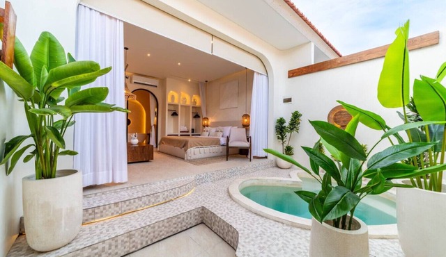 Orivista Romantic 2 Private Suites + Pools Villa