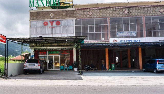 OYO 2199 Mandiri Guest House in Banuhampu