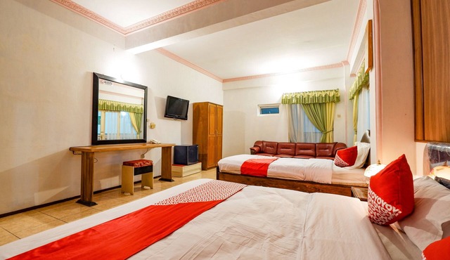 OYO 2855 Sartika Hotel Pati in Pati