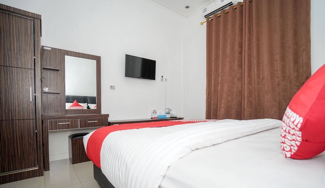OYO 346 Guest House Dempo Jakabaring in Palembang