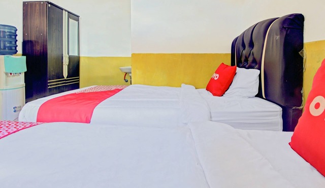 OYO 90307 Fj Alfaeyza Kost in Prabumulih