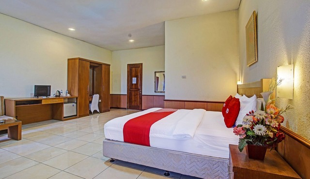 OYO 90947 Hotel Sarbini in Menggala