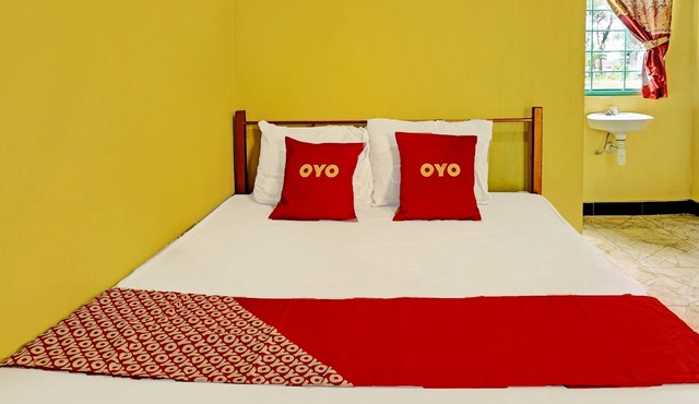 OYO 92215 Ampiran Bromo Syariah