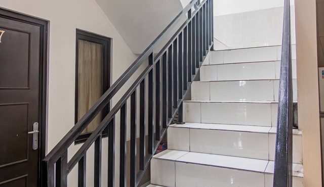 OYO 93500 Rizki Residence TOS Syariah Near PT Bank KB Bukopin Tbk