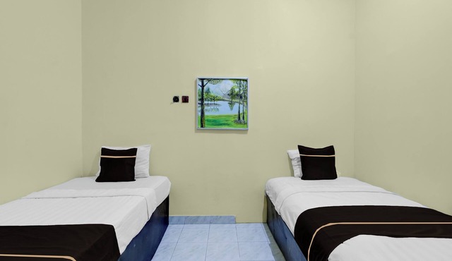OYO 95136 Jec Plumbon Homestay Syariah