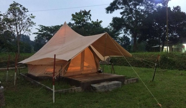 Puncak Camp Hills
