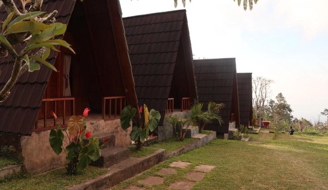 Puncak Giri Nature Bungalow in Gitgit