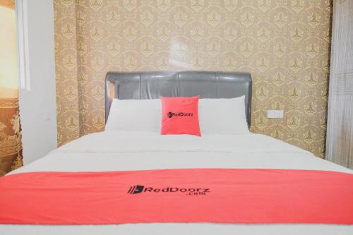 RedDoorz Apartment @ Batam Centre 3 in Batam Center