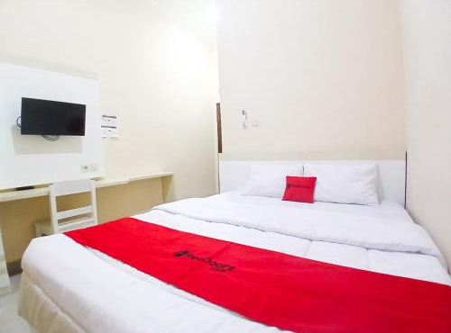 RedDoorz at Homestay Syariah Attin Tugu Jogja