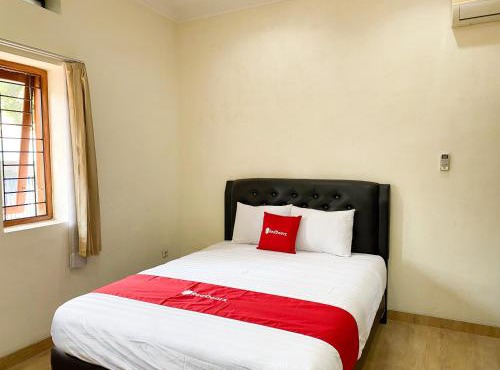 RedDoorz at Malang City Center