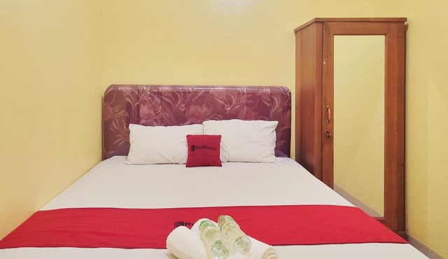 RedDoorz at Mangga Residence near Exit Toll Banyumanik Semarang