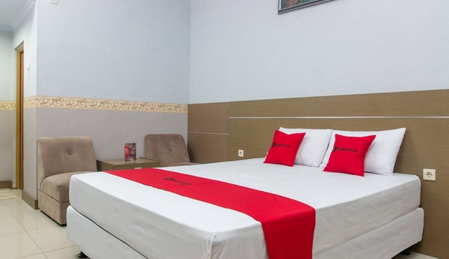 RedDoorz near Goa Panggung in Pangandaran