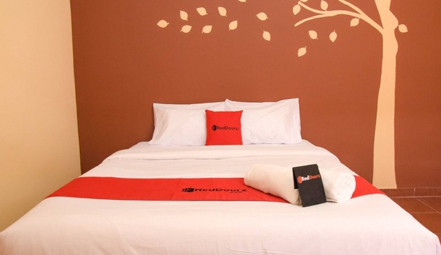 RedDoorz near Terminal A Adisucipto Airport