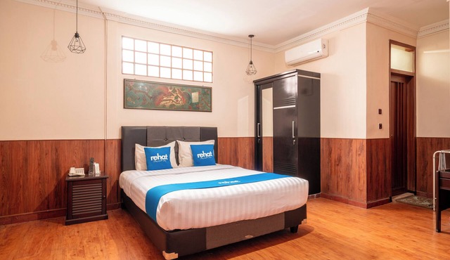 Rehat at Hotel Sabang in Bandung