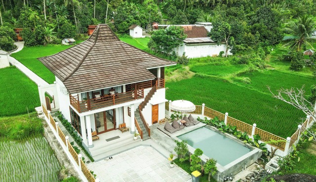 Relaxing Three bedroom villa Private Pool with kitchen