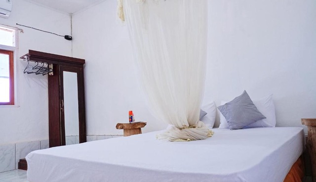 Rocky homestay lakey nangas beach