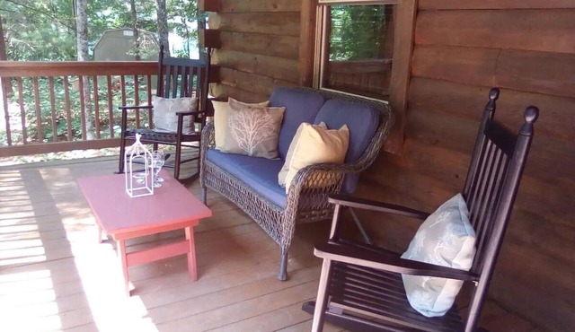 Rustic Cedar Cabin in Fancy Gap