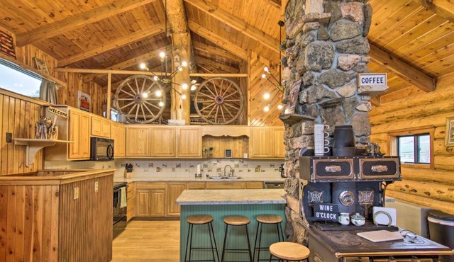 Rustic Livingston Ranch House with Mtn Views! in Livingston