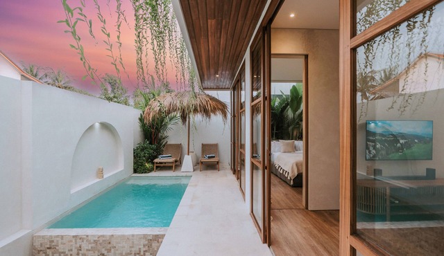 Skylight Bathtub Private Pool Oasis Serene Tropical Villa Near Canggu Beach in Kabupaten Badung
