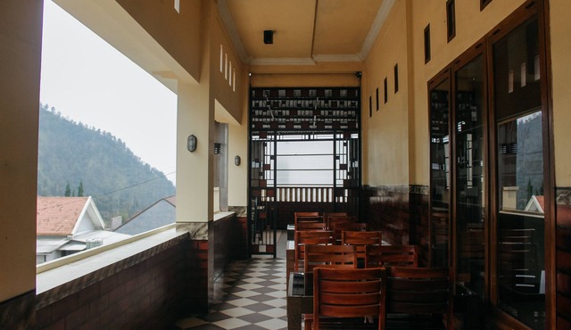 SM Bromo Hotel