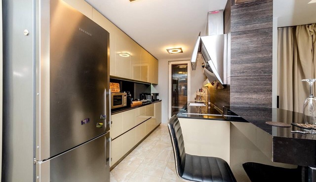 Sofia Luxury 3-bed Penthouse Apartment, Sleeps 6 in Sofia