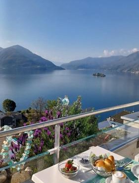 Sollevante Ascona mit Pool und fantastischer Seesicht in Ascona