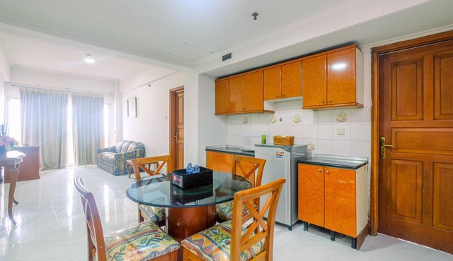Spacious and Strategic 3BR Kondominium Juanda Apartment
