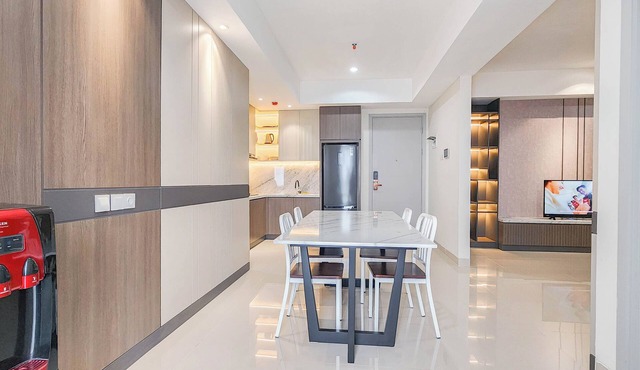 Spacious Combined 3BR Grand Sungkono Lagoon Apartment