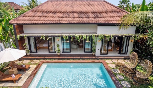 Stylish 2BR w Garden Bath & Pool, Top Ubud's Spot in Kabupaten Gianyar