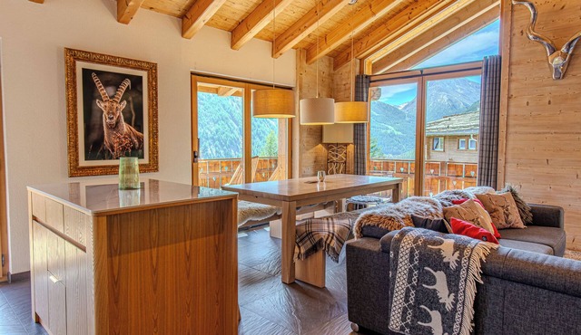 Sunny, stylish and well equipped chalet in Saas-Fee